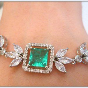 EMERALD LADIES STUNNING ITALIAN MADE BRACELET